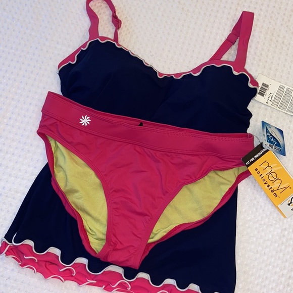 NEW! PROFILE GOTTEX Navy Pink Ruffle Tankini Top - Picture 3 of 17